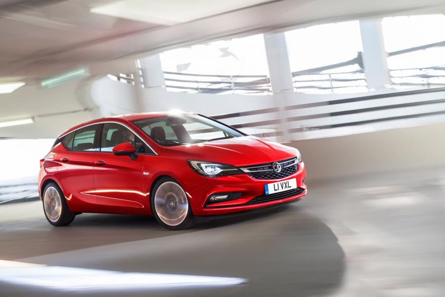  Vauxhall Astra 2015 года  (фото 6 из 14)